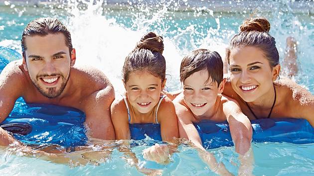 Swimmingpools sorgen für Erfrischung und Spaß im Sommer.