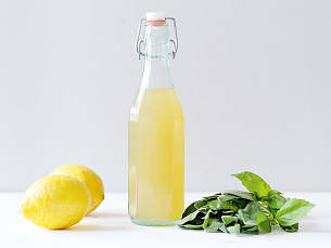 Kräuter-Zitronen-Sirup